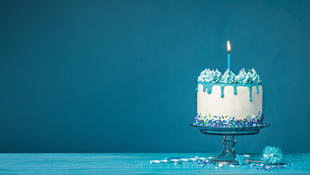 0506 Birthday Cake 2000 Px X 1000 Px 002